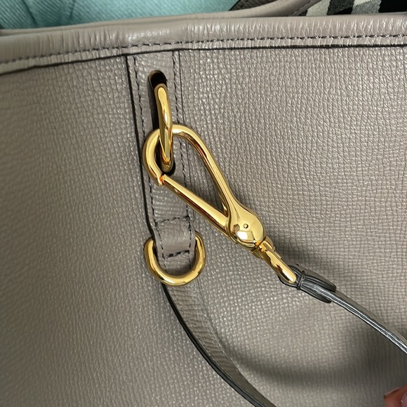 Authentic Burberry Tote - Picture 9 of 13